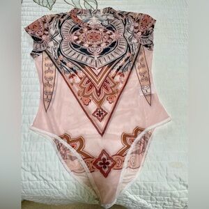 Light multicolored nylon top.
